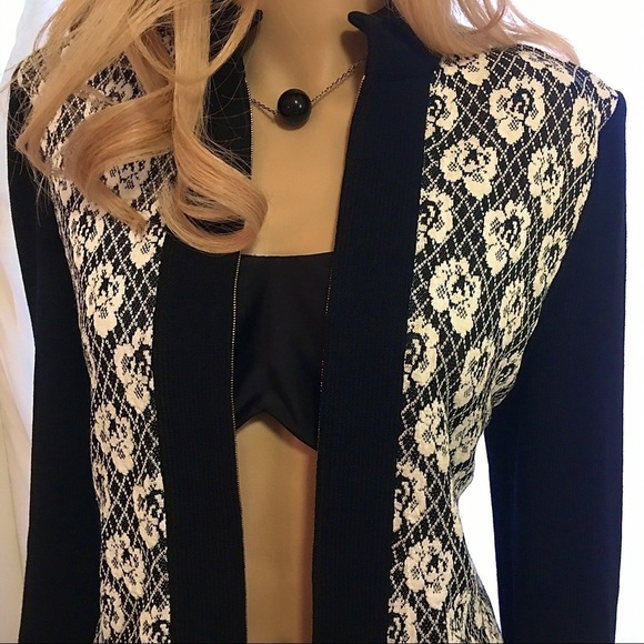 ST. JOHN KNIT JACKET SIZE 6 MINT CONDITION - Picture 3 of 10